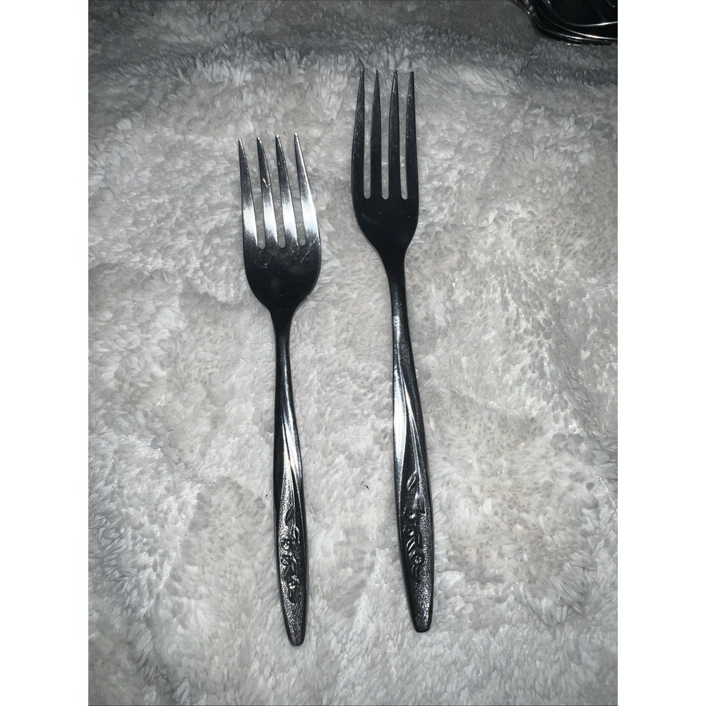 Superior Stainless USA Flatware Radiant Rose Dinner & Salad Fork. Set Of 2